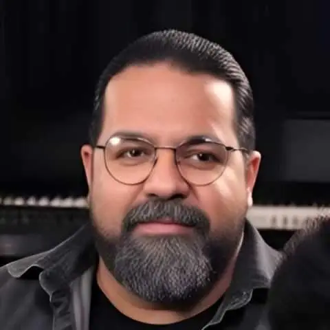 دانلود آهنگ رضا صادقی اشاره (هوش مصنوعی)